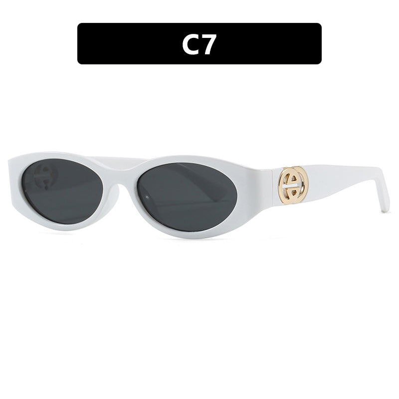 Women's fashionable cat-eye sunglasses with protective UV filter and luxurious accents Kalsten