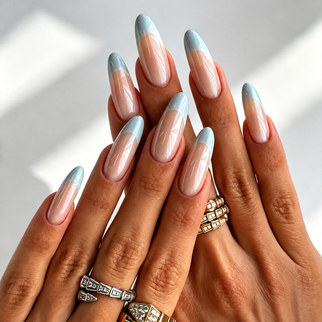 Artificial nails with transparent and modern French tips Kalsten