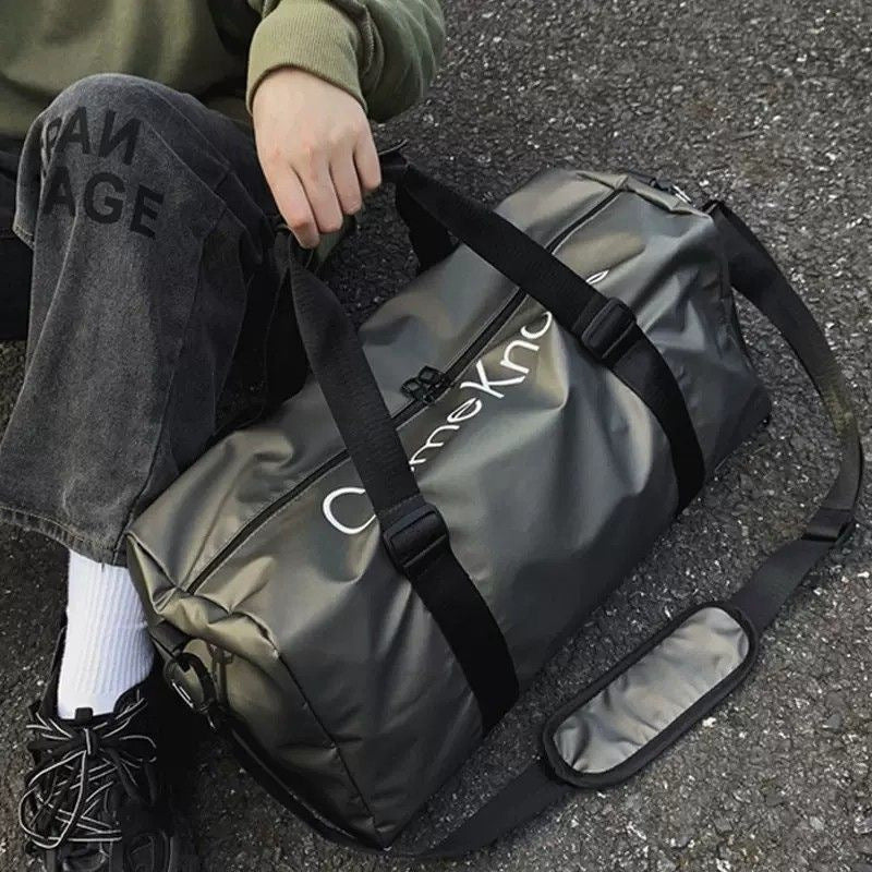 Travel bag with integrated trolley attachment system Kalsten
