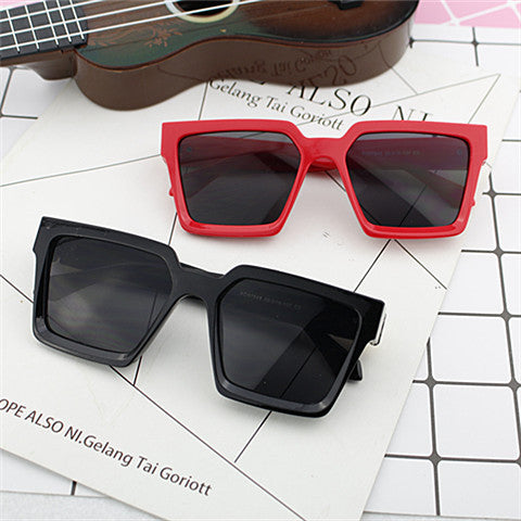 Women's oversized sunglasses in trendy corner design Kalsten