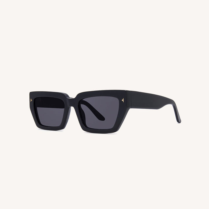 Ladies fashionable sunglasses in trendy, elegant design Kalsten