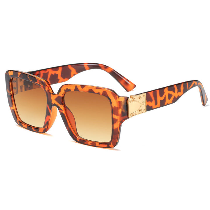 Women's oversized fashionable sunglasses with luxurious metal accents Kalsten