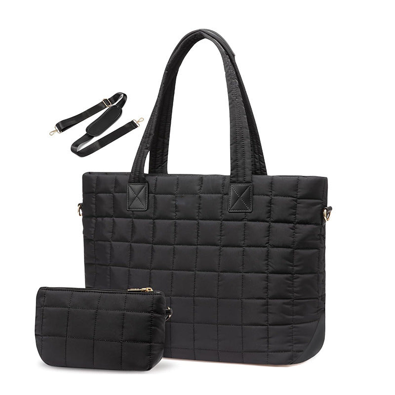 Fashionable quilted tote bag with removable cosmetic pouch Kalsten