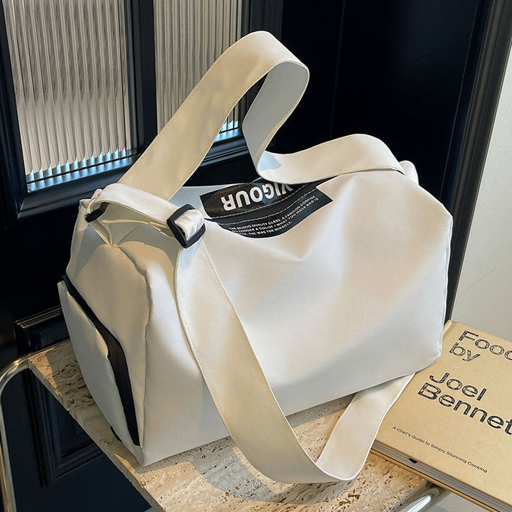 Stylish travel bag with versatile carrying options Kalsten