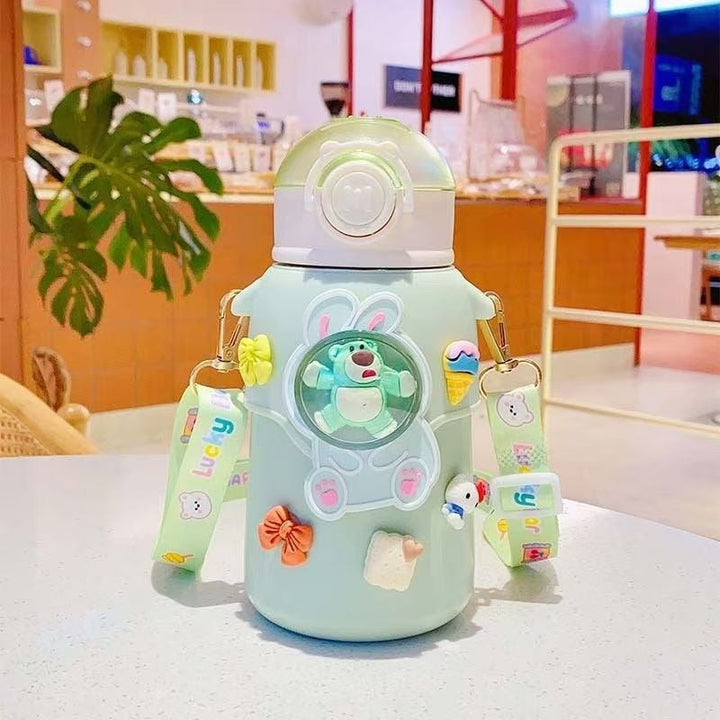 Women's playful and stylish insulated bottle with colorful pendants Kalsten