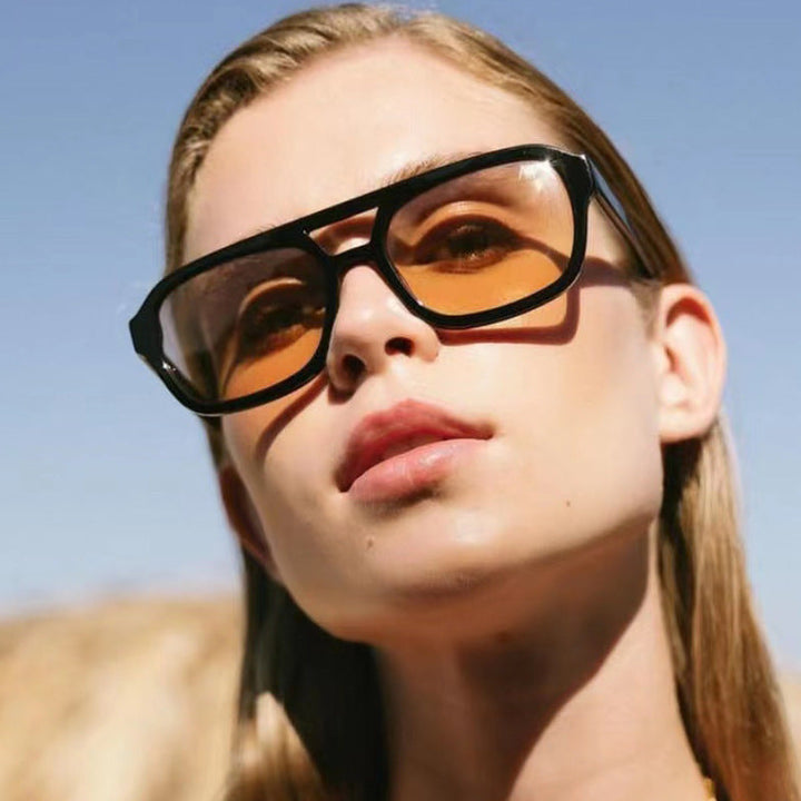 Women's fashionable square sunglasses made of transparent plastic Kalsten