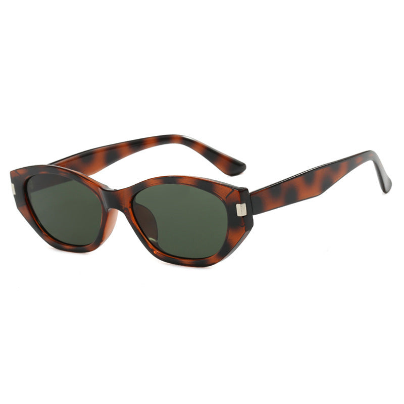 Women's fashionable cat-eye sunglasses with elegant, transparent frame Kalsten