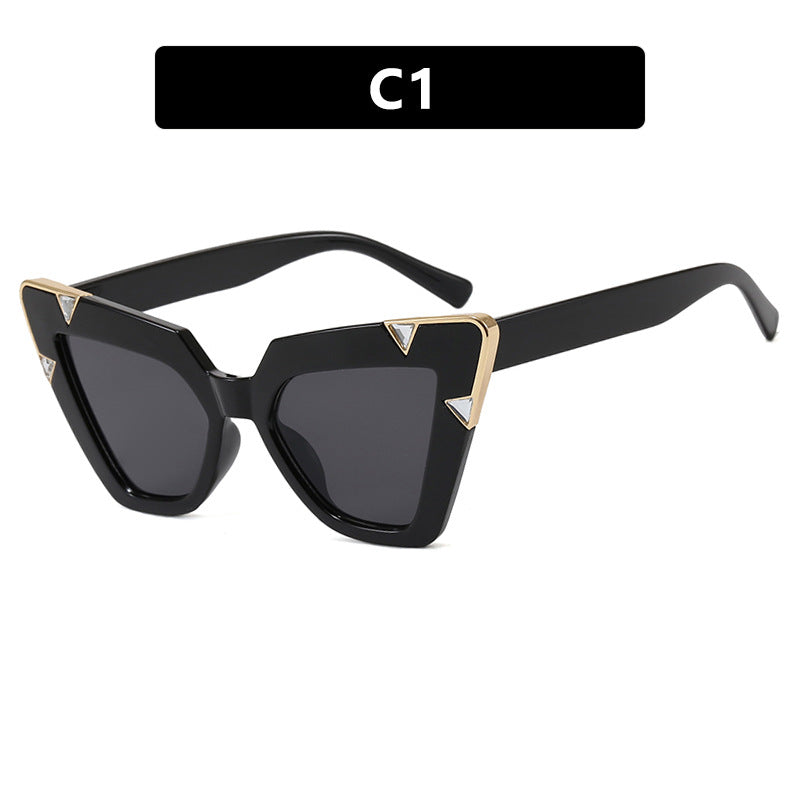 Women's Cat-Eye Sunglasses with Luxurious Design and Protective UV Filter Kalsten