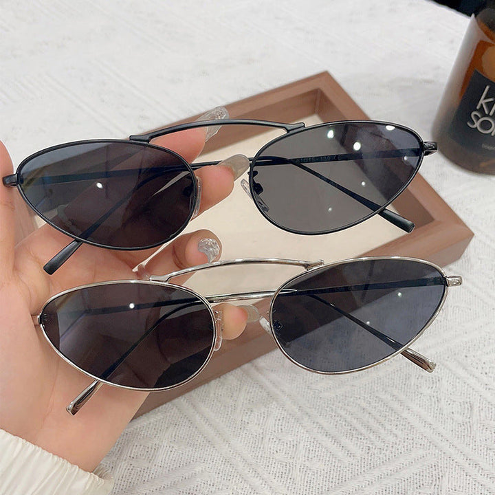 Fashionable sunglasses with elegant metal frame Kalsten