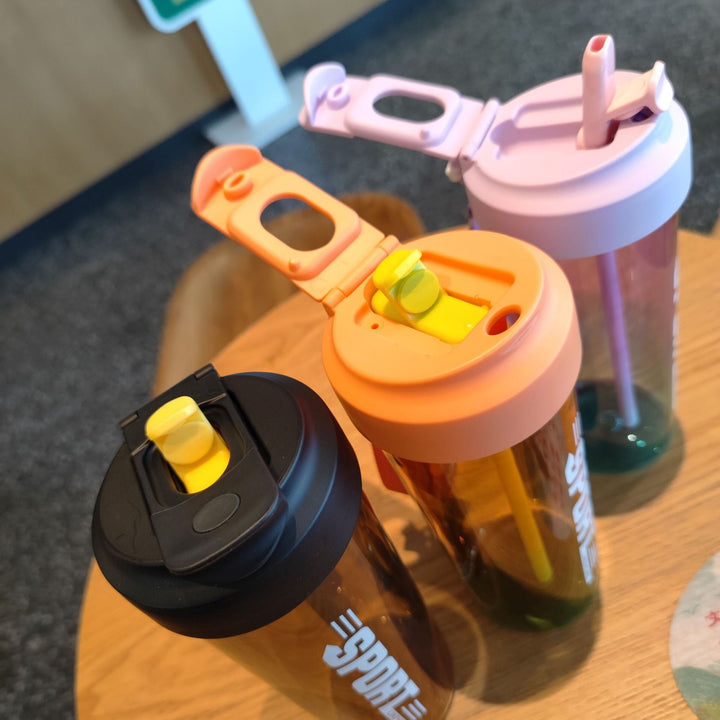 Women's sports water bottle with practical straw and carry function Kalsten