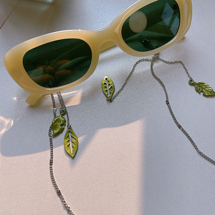 Fashionable glasses holder chain with leaf motifs Kalsten