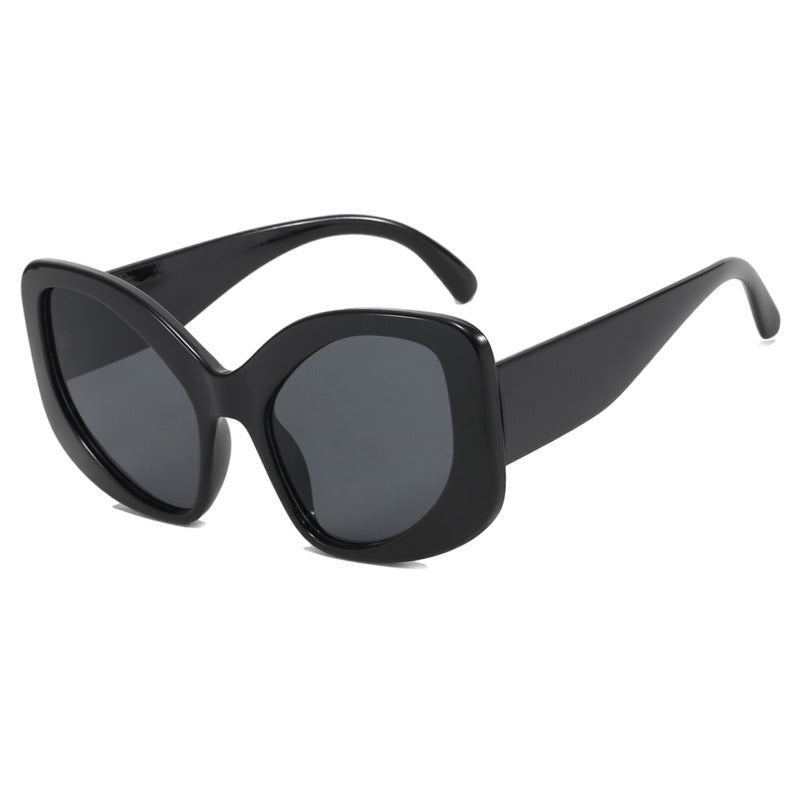 Women elegant oversized sunglasses with striking design Kalsten