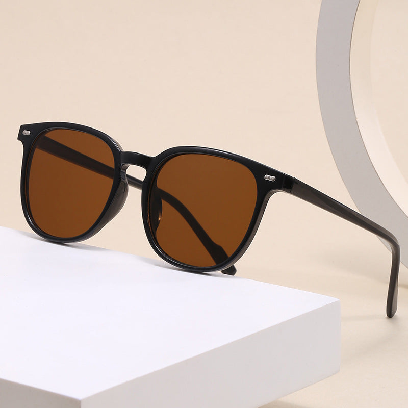 Ladies fashionable sunglasses with transparent frame and elegant design Kalsten