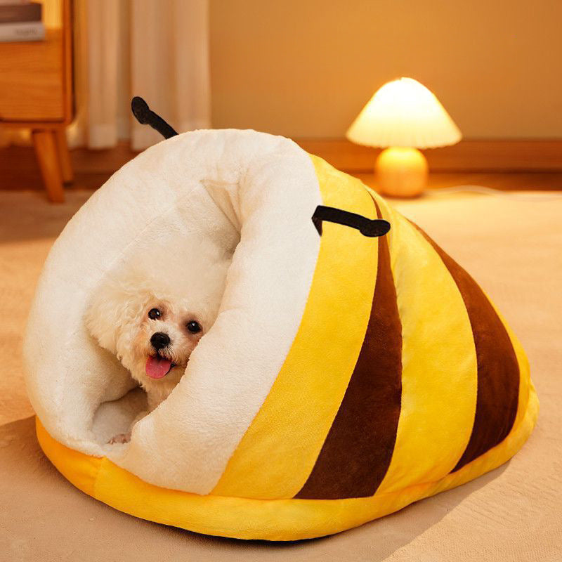 Cozy Bee-Shaped Dog Bed