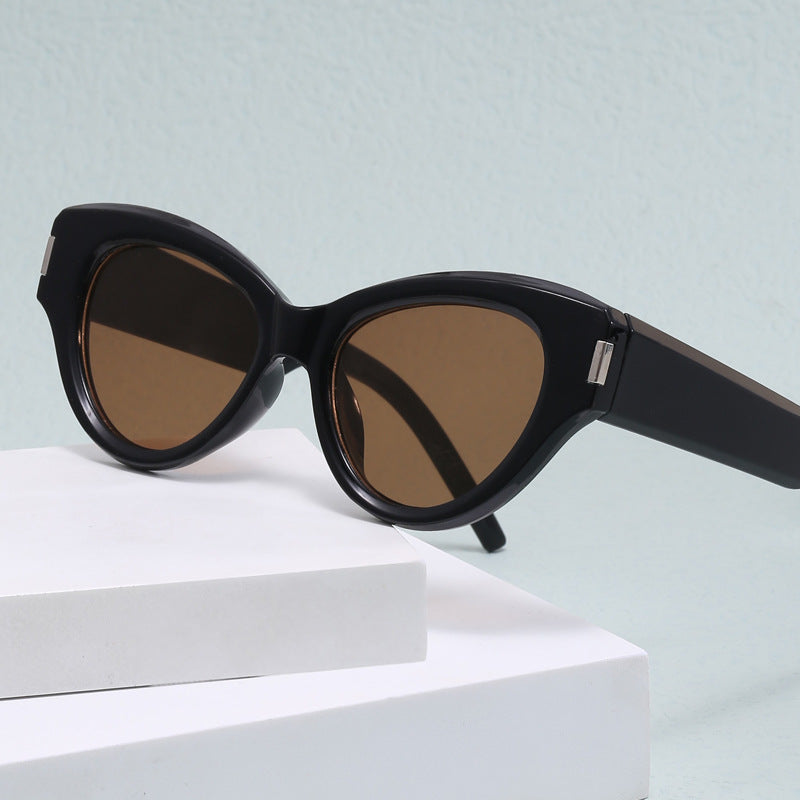 Ladies Cat-Eye Sunglasses with modern, eye-catching design Kalsten