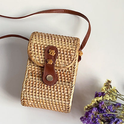 Handcrafted tote bag made of braided rattan Acalora