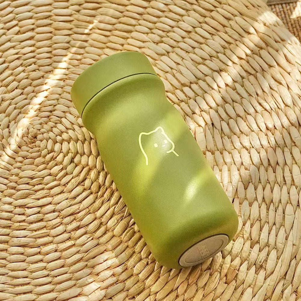 Women's insulated drinking bottle with secure flip lid and stylish animal design Kalsten