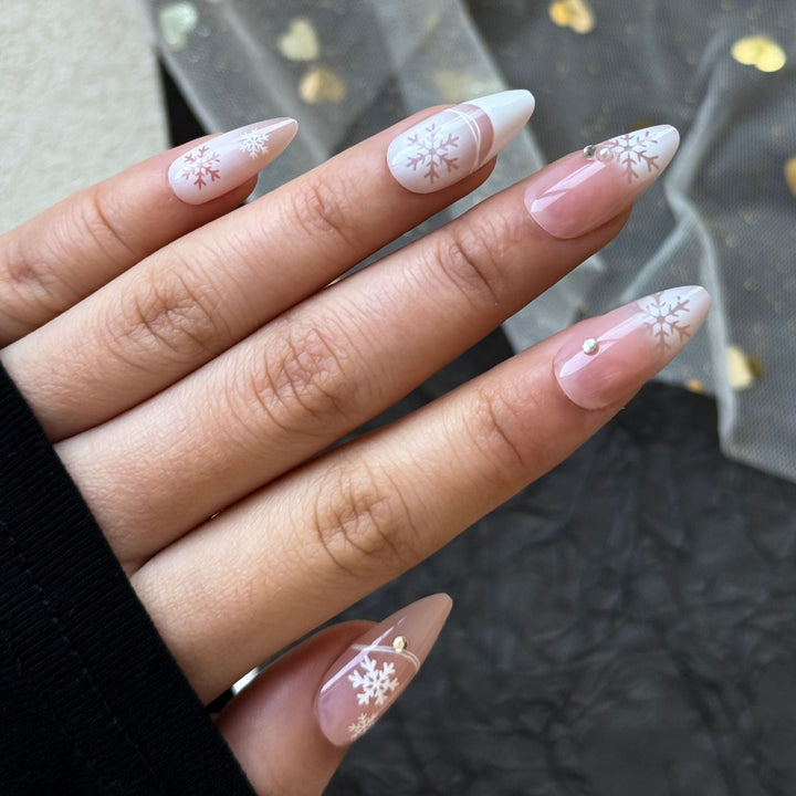 Elegant Winter-Themed Press-On Nails Kalsten