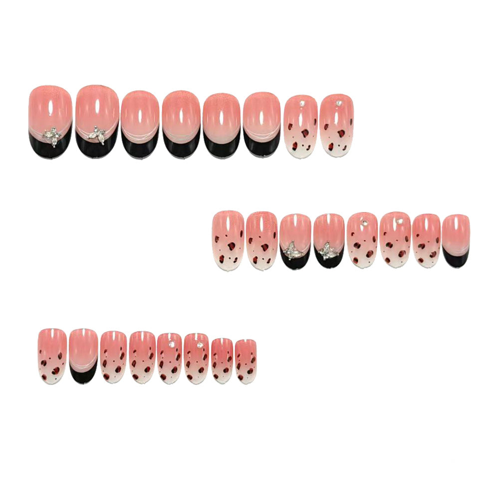 Exclusive artificial nails with dreamy heart and glitter effects Kalsten