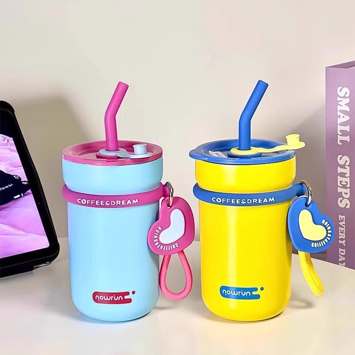 Women's thermos cup with integrated straw and practical spill protection Kalsten