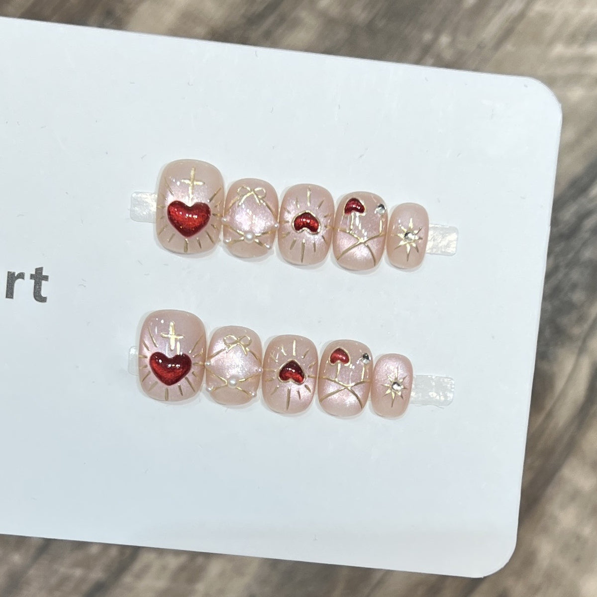 Artistic Heart-Themed Press-On Nail Art Set Acalora