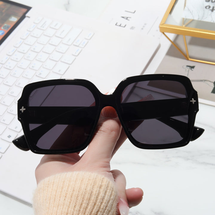 Ladies square oversized sunglasses with modern design Kalsten