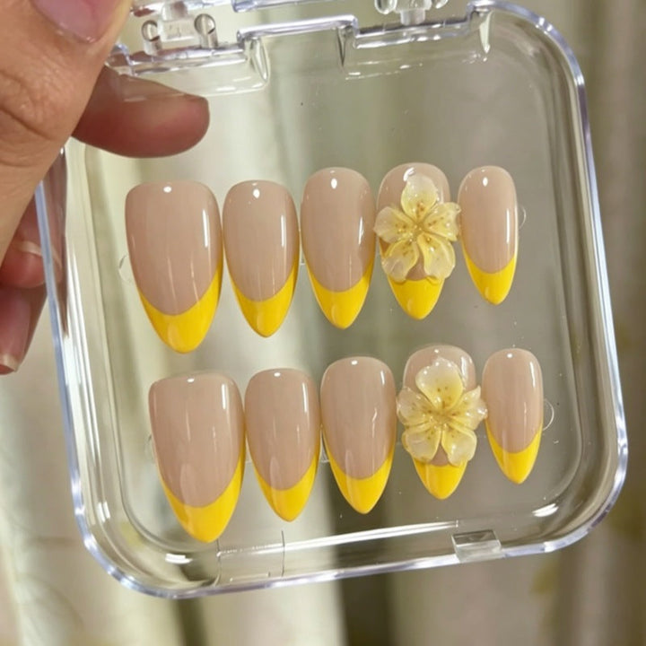 Decorative Artisan Press-On Nail Set Kalsten