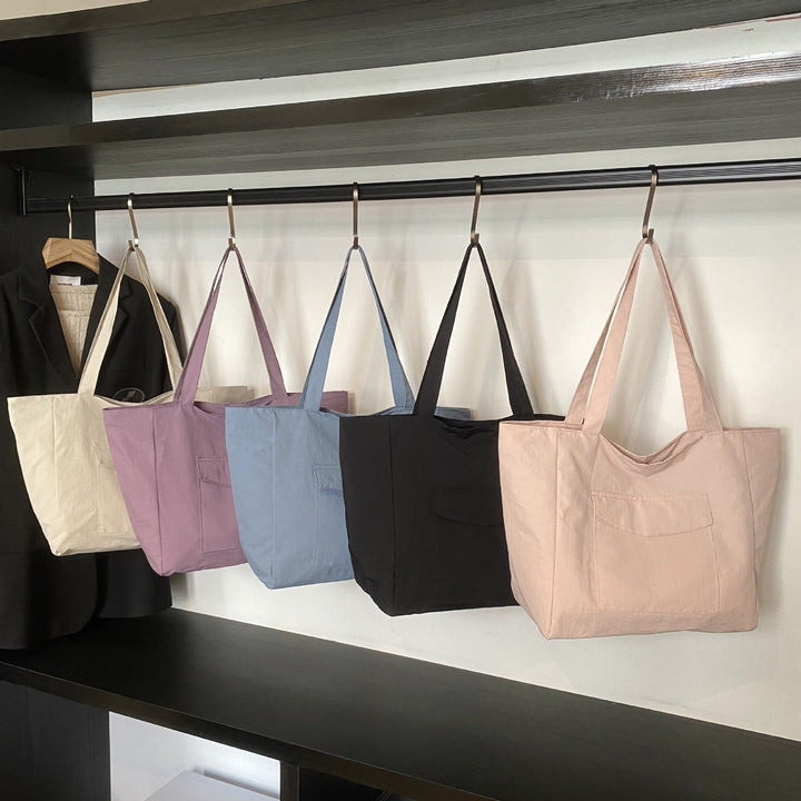 Spacious shopping bag with practical front pocket Kalsten