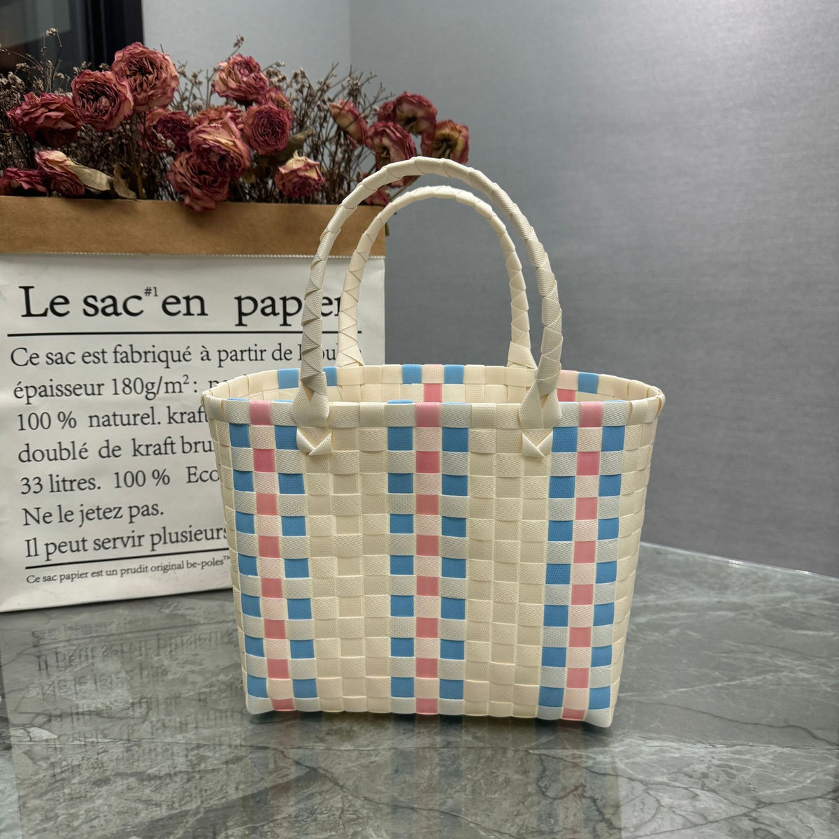 Charming and playful handbag Acalora