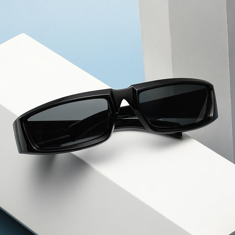 Women's sporty sunglasses with robust and ergonomic design Kalsten