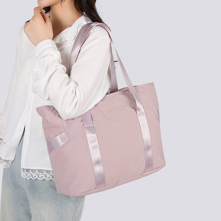 Stylish tote bag with spacious main compartment and reinforced handles Kalsten