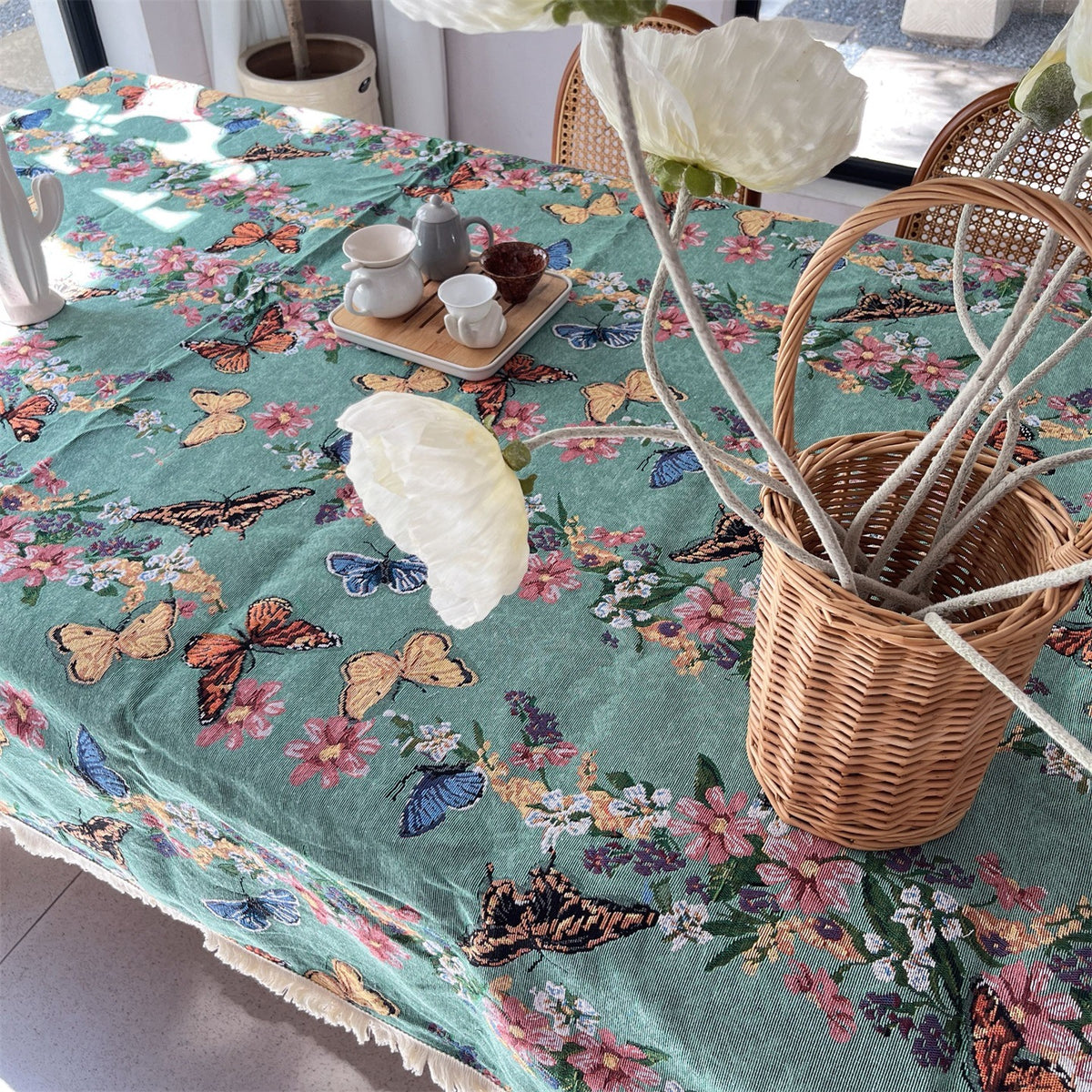 Elegant Floral Table Cover