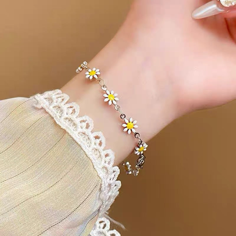 Flower Charm Bracelet Kalsten