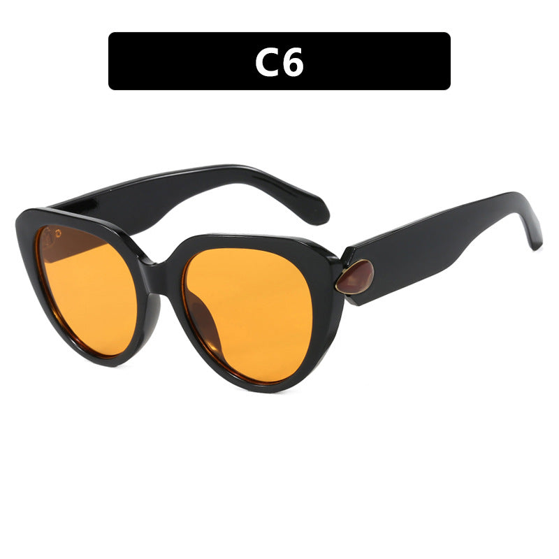 Women Cat-Eye Sunglasses with striking design and protective UV filter Kalsten