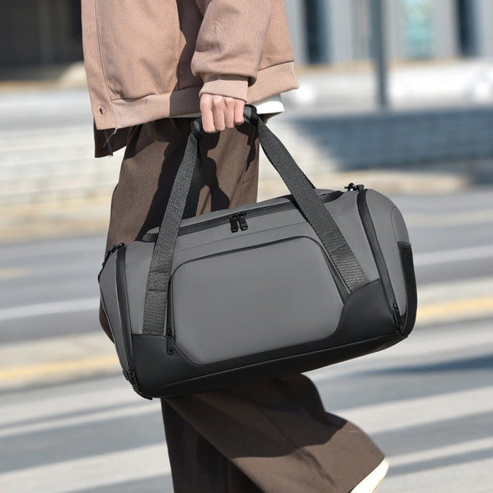 Sports and leisure bag with multiple storage compartments Kalsten