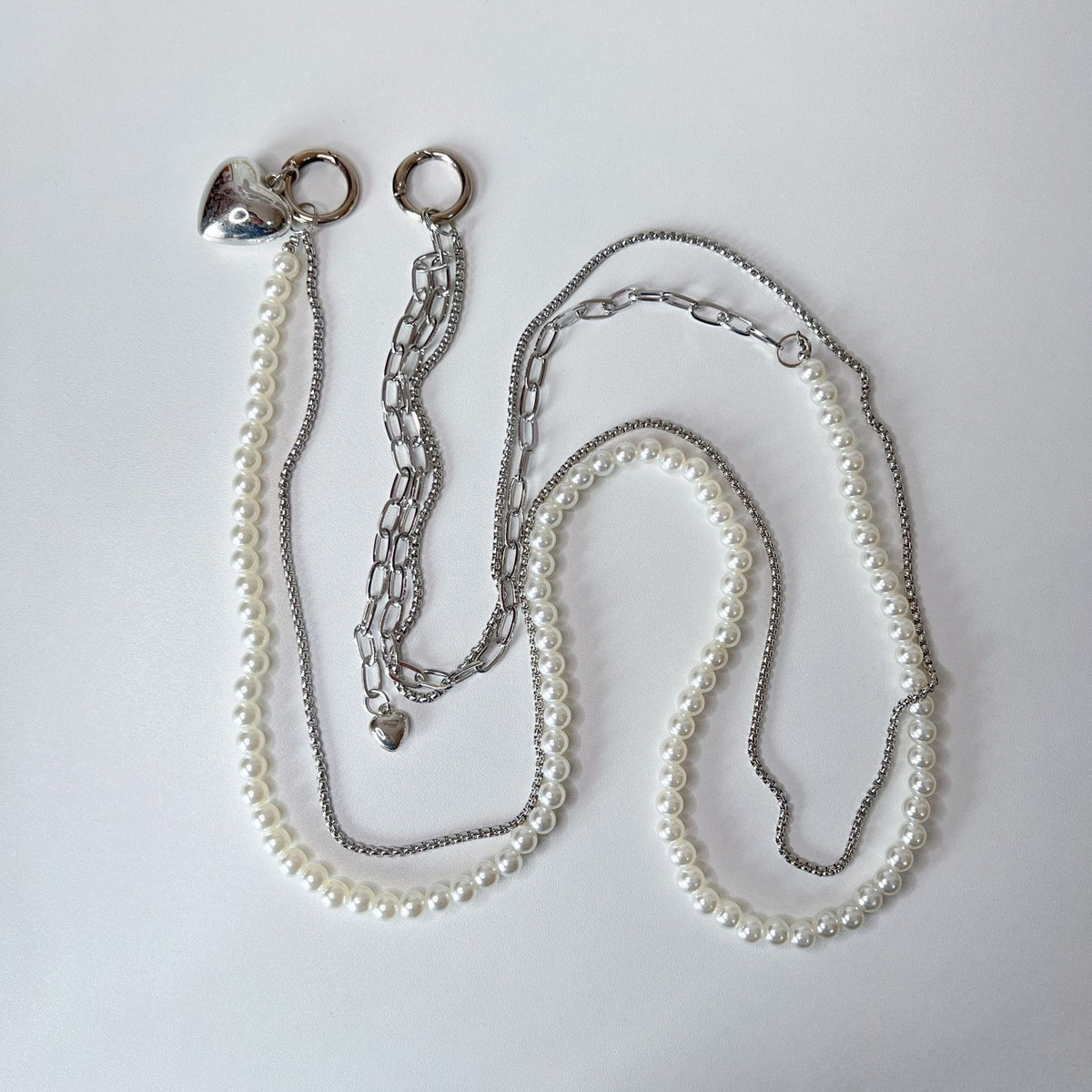 Stylish Pearl and Chain Necklace Acalora