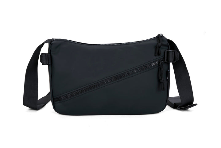 Stylish shoulder bag with adjustable shoulder strap and multifunctionally designed interior Kalsten