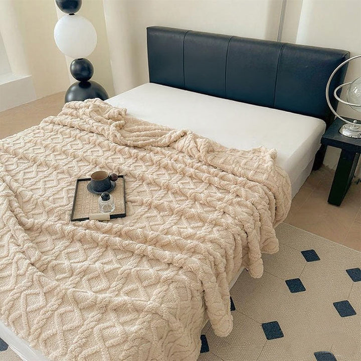 Women Plush Bedspread with Textured Design Kalsten
