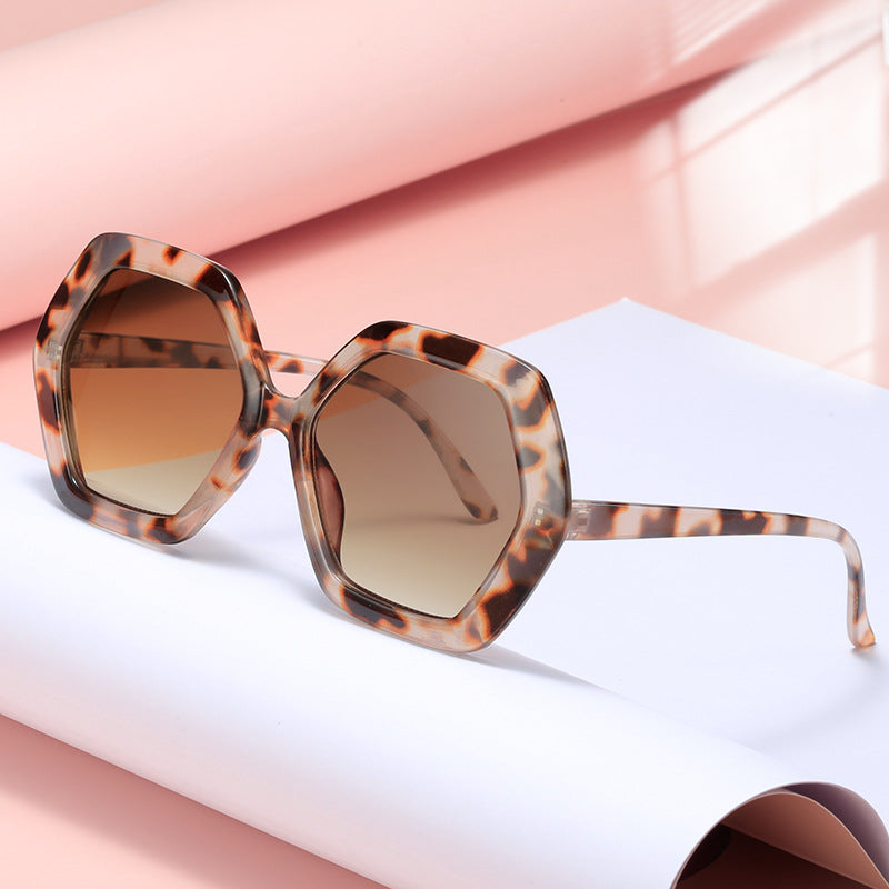 Women geometric sunglasses with modern design Kalsten