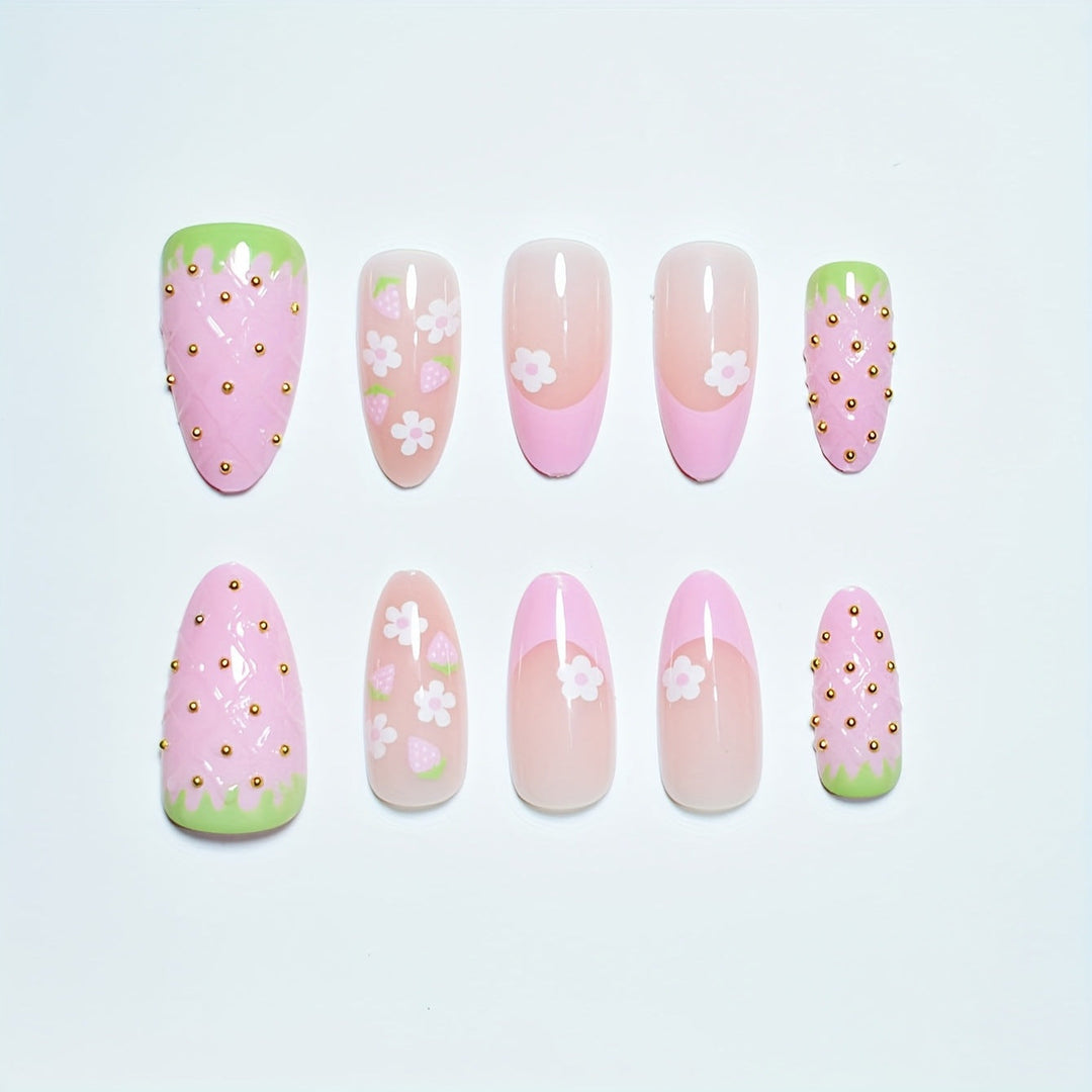 Artistic Kiss-Themed Press-On Nail Art Kalsten