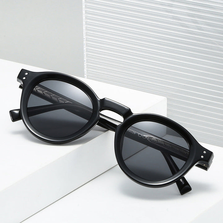 Ladies fashionable sunglasses in a stylish round design by Kalsten