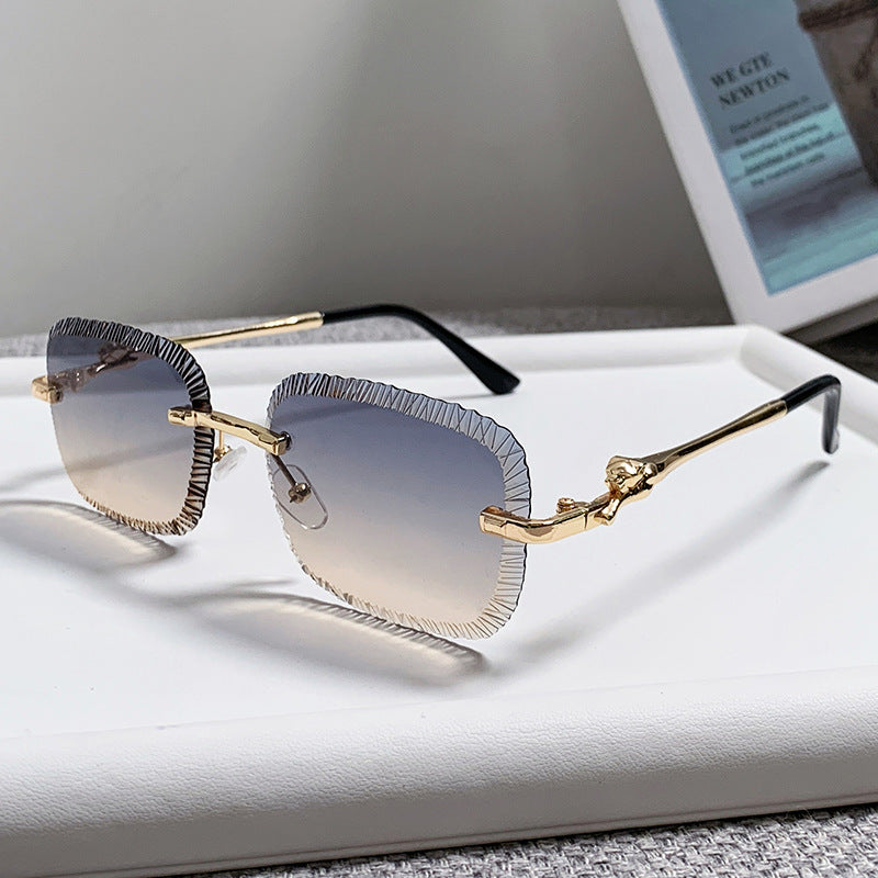 Women's fashionable sunglasses with textured frame and subtle gradient Kalsten