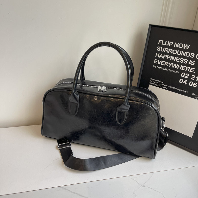 Elegant and Spacious Weekend Bag Made of High-Quality Synthetic Leather Kalsten