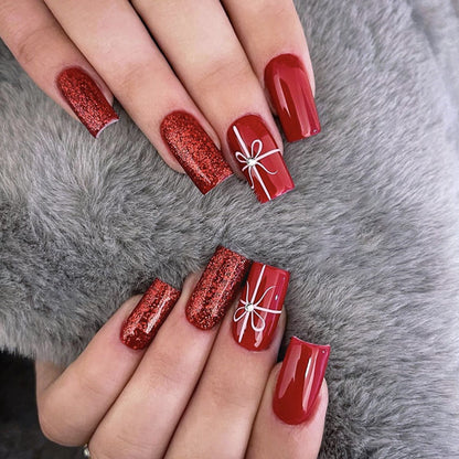 Festive Holiday Themed Press-On Nails Acalora