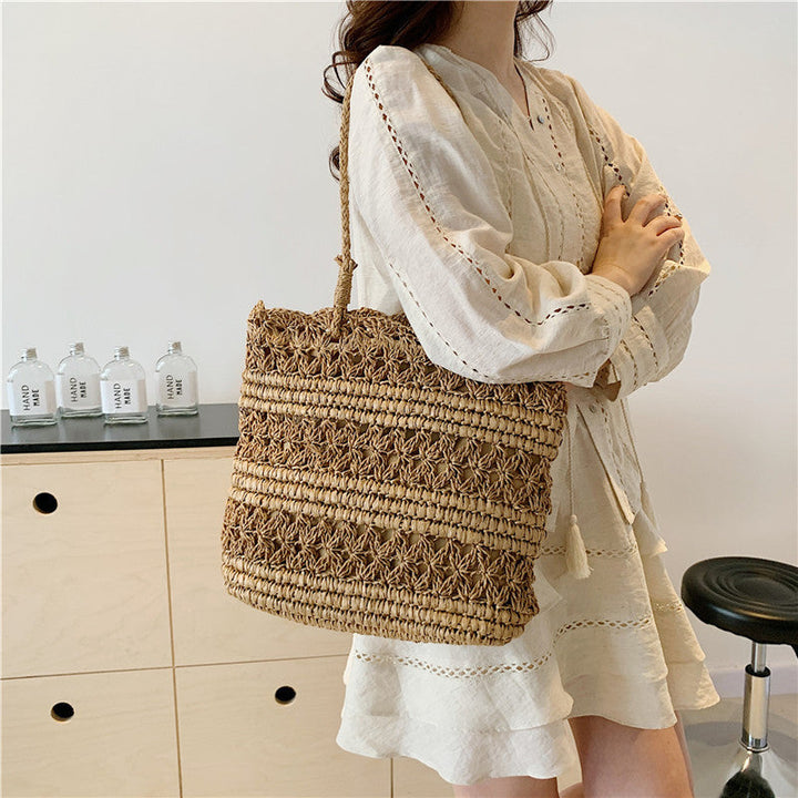 Braided beach bag with unique design Kalsten