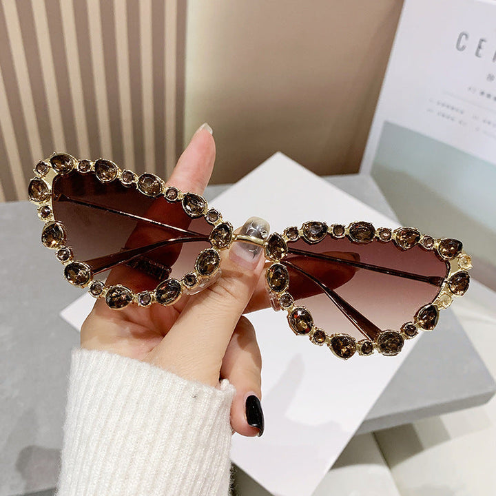 Ladies elegant Cat-Eye sunglasses with glamorous stone setting Kalsten