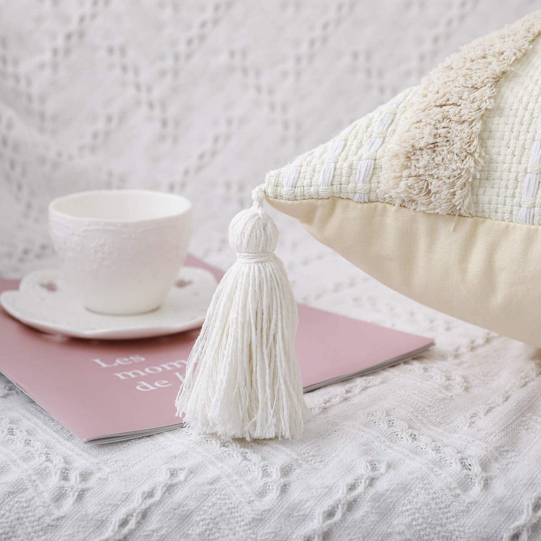 Women Structured Pillowcase with Tassels Kalsten
