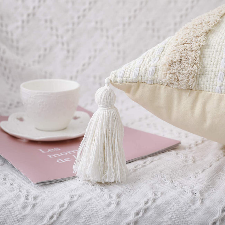 Women Structured Pillowcase with Tassels Kalsten