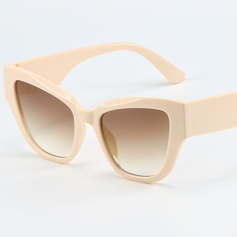 Women's Cat Eye Sunglasses with extravagant Leopard Print Kalsten