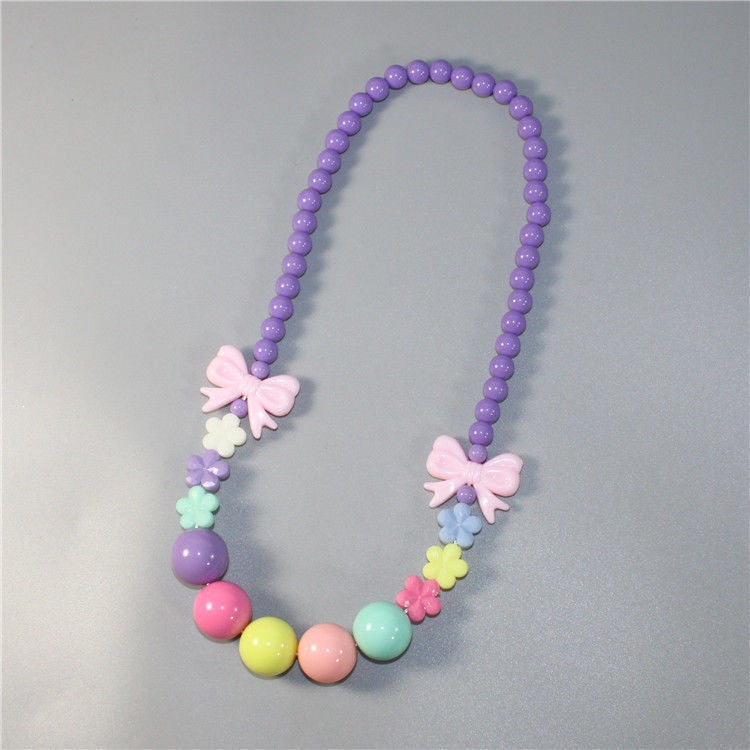 Colorful pearl necklace with floral elements Kalsten